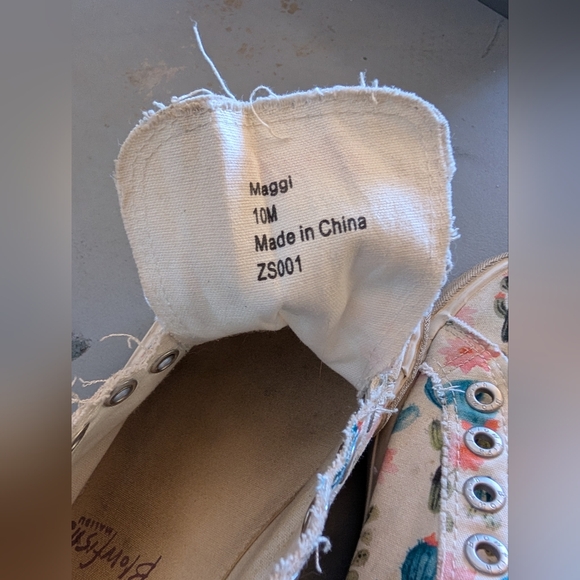 Blowfish Size 10 Cactus Design Slip On Sneakers - Picture 2 of 8